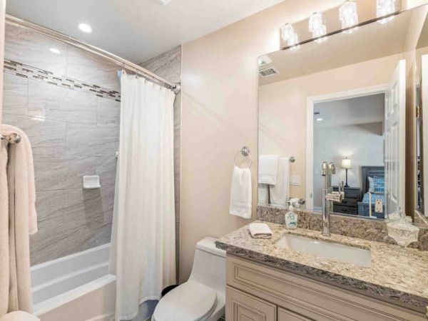 Palm Springs Home 998286