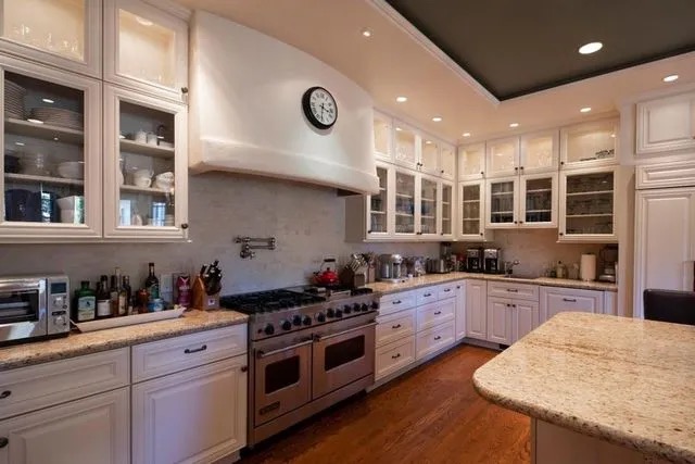 Santa Cruz County Home 998291