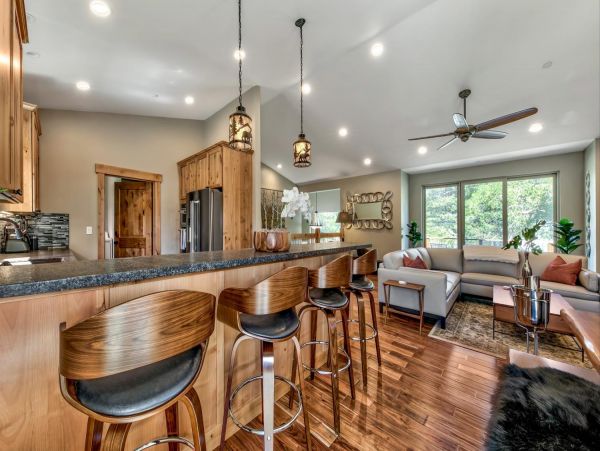 Lake Tahoe North Shore Home 998297
