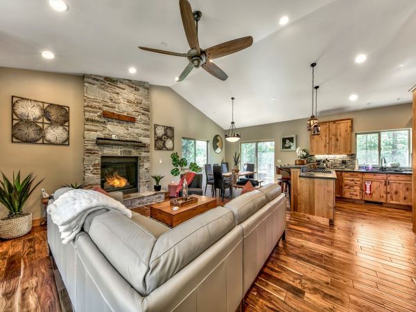 Lake Tahoe North Shore Home 998297