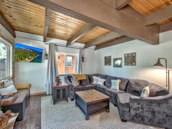Lake Tahoe North Shore Home 998298