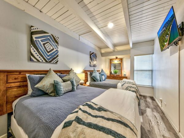 Lake Tahoe North Shore Home 998303