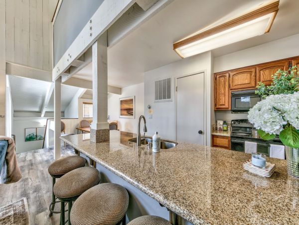 Lake Tahoe North Shore Home 998303