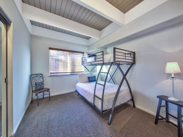 Lake Tahoe North Shore Home 998304