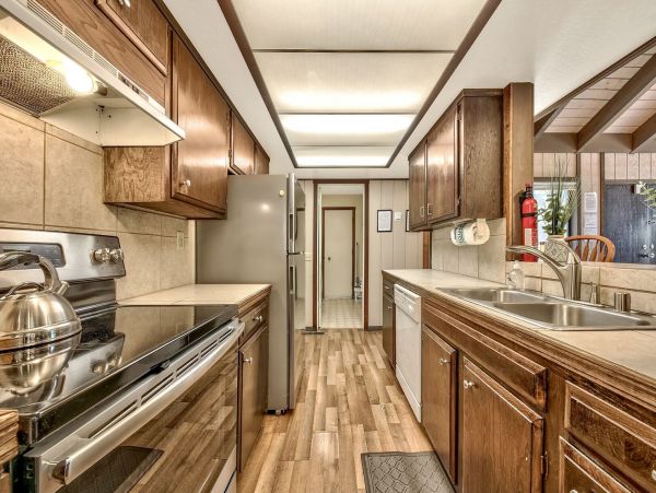 Lake Tahoe North Shore Home 998305