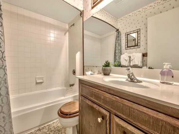 Lake Tahoe North Shore Home 998305