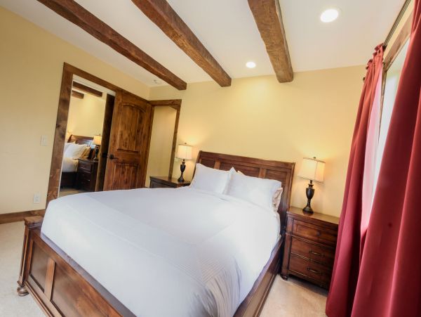 Lake Tahoe North Shore Home 998306