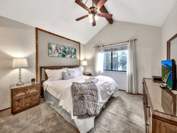 Lake Tahoe North Shore Home 998307