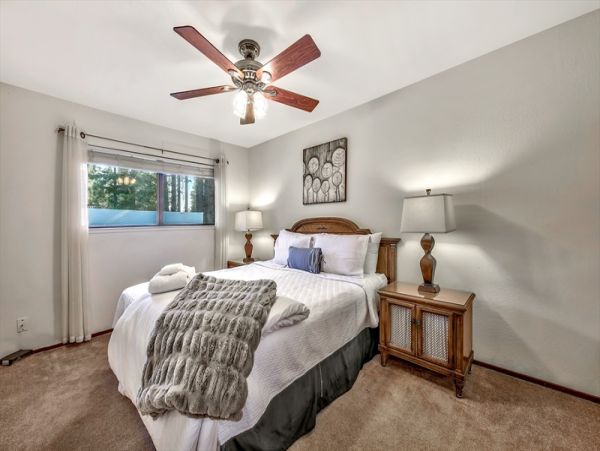 Lake Tahoe North Shore Home 998307