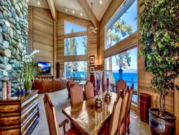 Lake Front 5 Bedroom Home in South Lake Tahoe