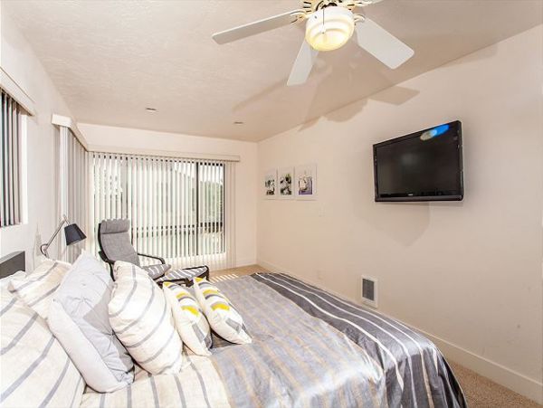 San Diego Beach Communities North Home 998316