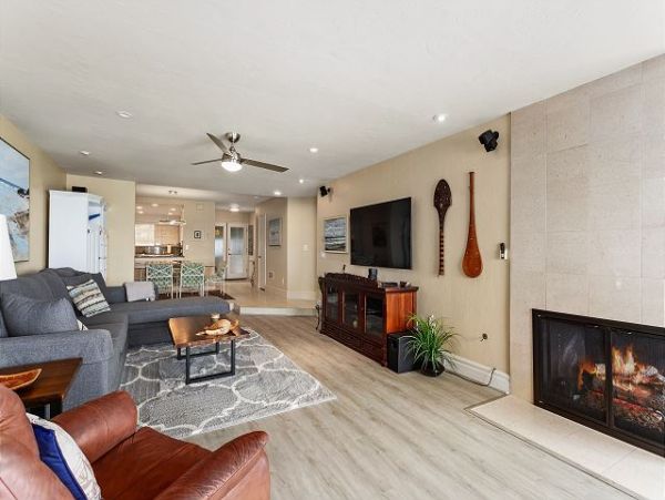 San Diego Beach Communities North Home 998320