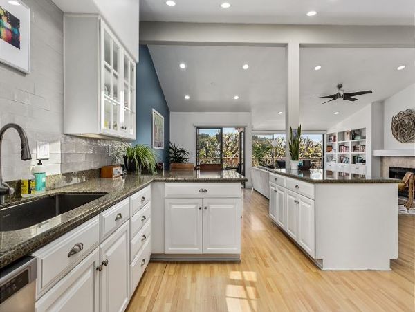 San Diego Beach Communities North Home 998321