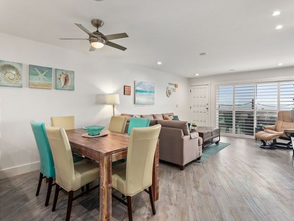 San Diego Beach Communities North Home 998327