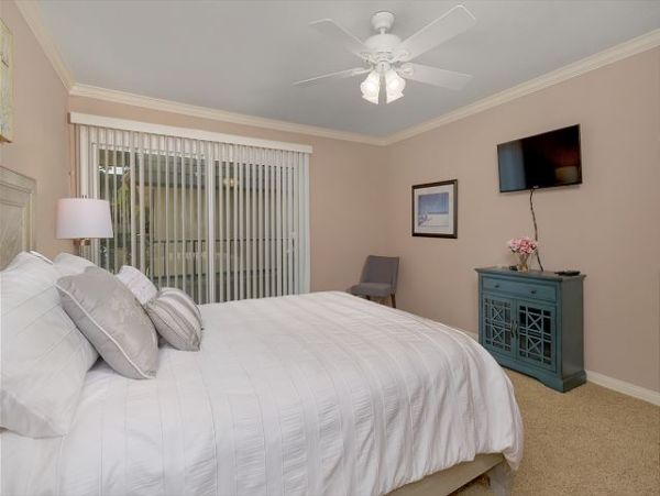 San Diego Beach Communities North Home 998329