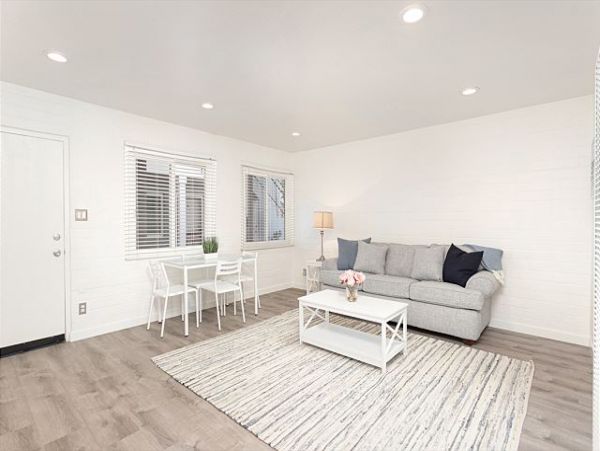 San Diego Beach Communities North Home 998331