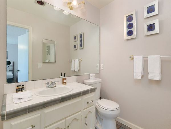 San Diego Beach Communities North Home 998333