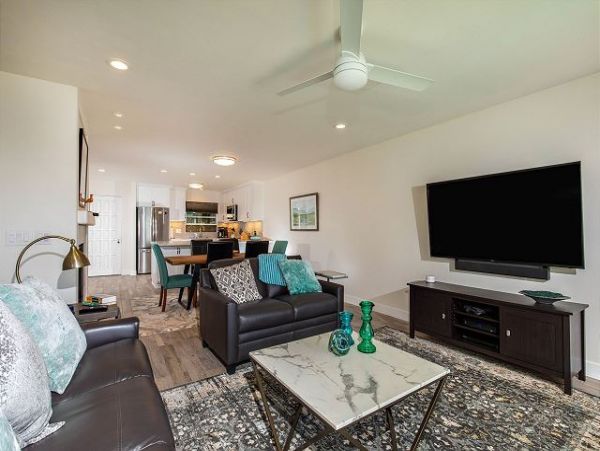 San Diego Beach Communities North Home 998334