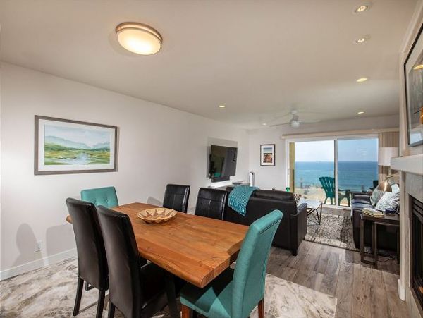 San Diego Beach Communities North Home 998334