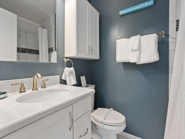 Ocean View Three Bedroom Vacation Condo in Solana Beach
