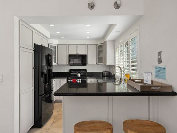 Ocean View Three Bedroom Vacation Condo in Solana Beach