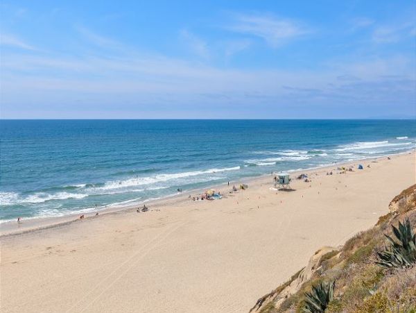 Solana Beach Oceanfront Vacation Condo Sleeps 5 Guests