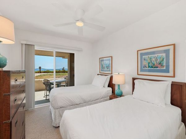 Solana Beach Oceanfront Vacation Condo Sleeps 5 Guests