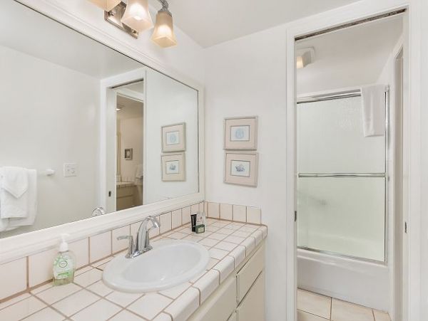 Solana Beach Oceanfront Vacation Condo Sleeps 5 Guests