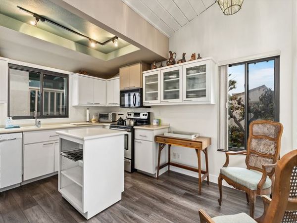 San Diego Beach Communities North Home 998343
