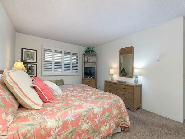 San Diego Beach Communities North Home 998347