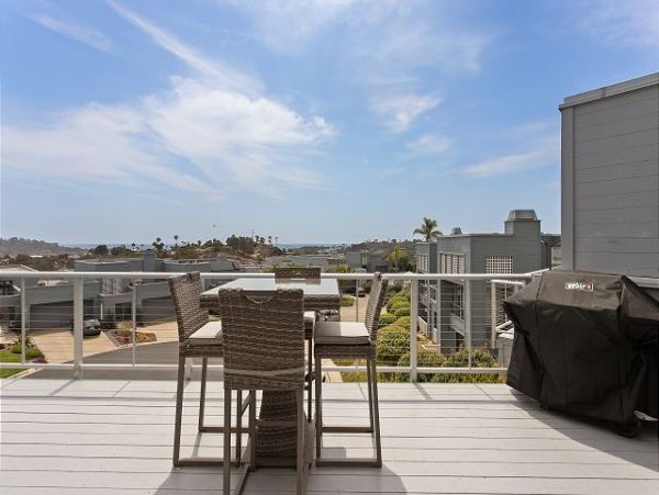 San Diego Beach Communities North Home 998348