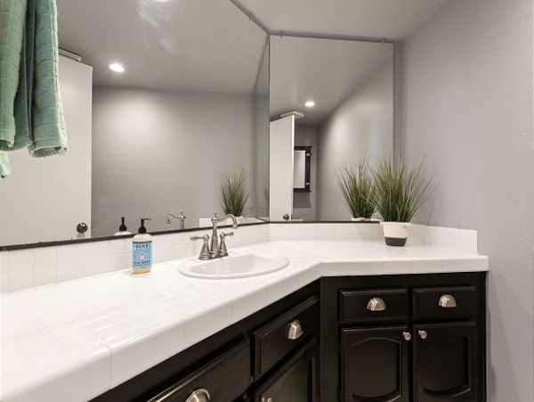 San Diego Beach Communities North Home 998348