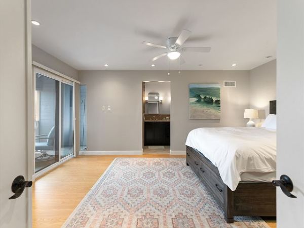 San Diego Beach Communities North Home 998348