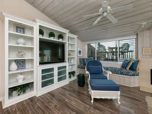 San Diego Beach Communities North Home 998350