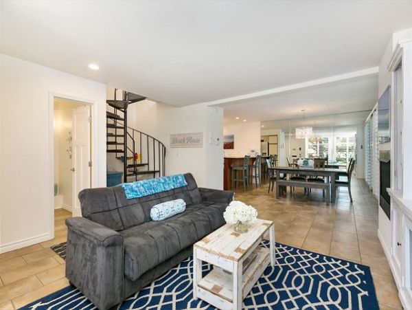 San Diego Beach Communities North Home 998352