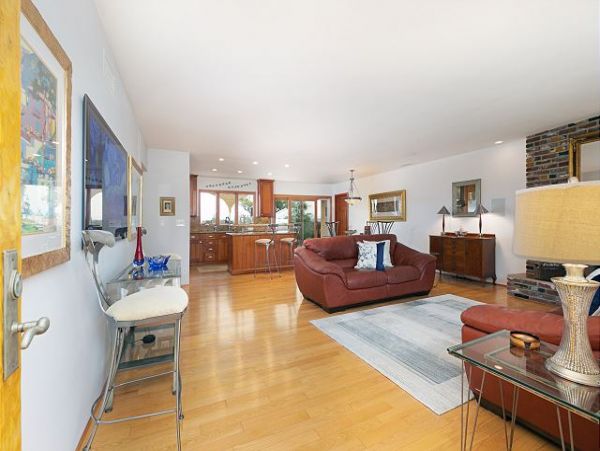 San Diego Beach Communities North Home 998354