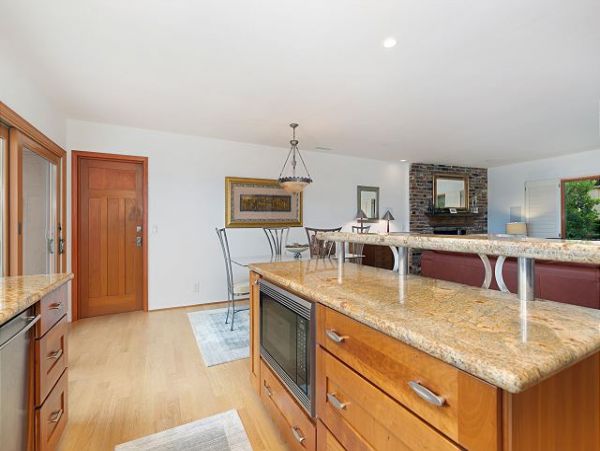 San Diego Beach Communities North Home 998354