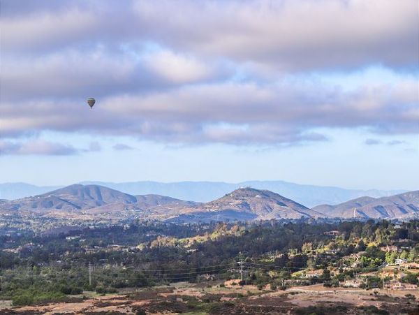 San Diego Beach Communities North Home 998354