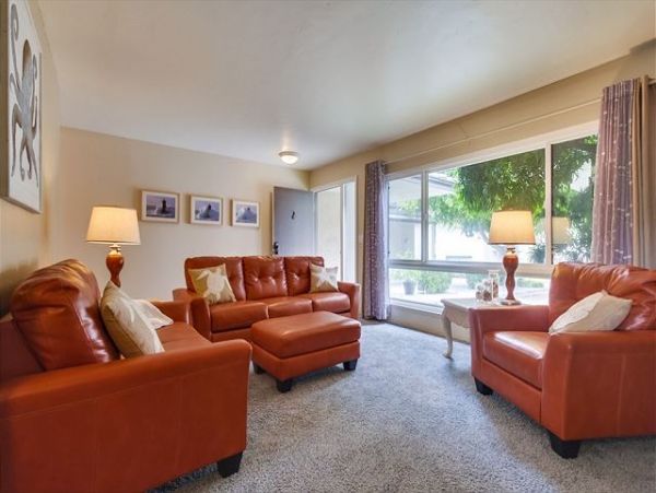 Three Bedroom Walk to Beach Vacation Rental in Solana Beach