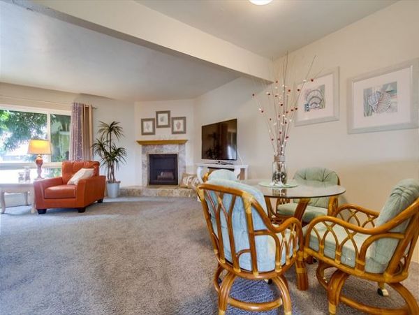 Three Bedroom Walk to Beach Vacation Rental in Solana Beach