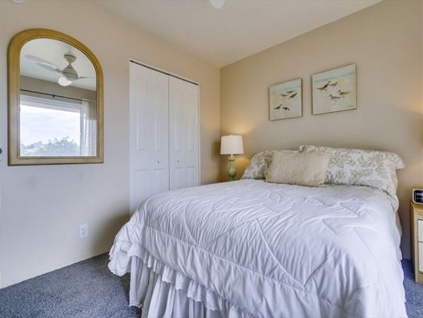 Three Bedroom Walk to Beach Vacation Rental in Solana Beach