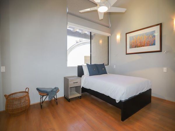 San Diego Beach Communities North Home 998357