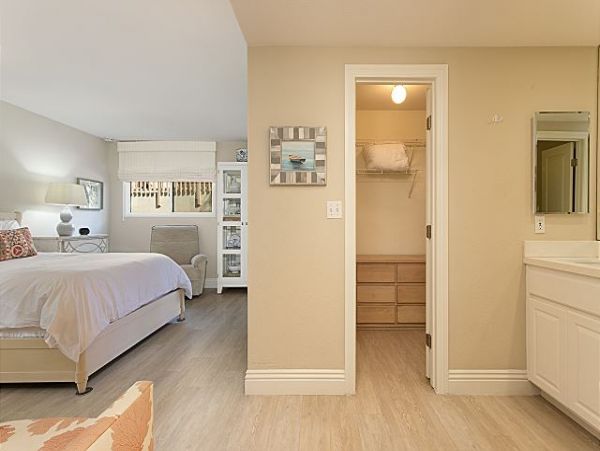 San Diego Beach Communities North Home 998359