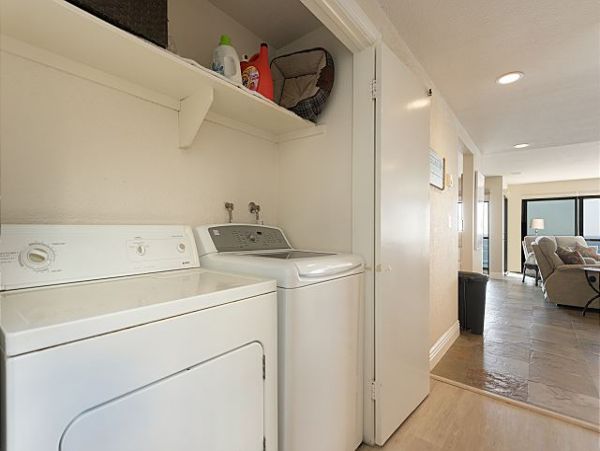 San Diego Beach Communities North Home 998359