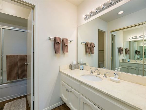San Diego Beach Communities North Home 998360