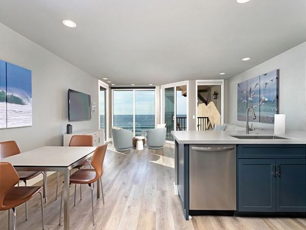 San Diego Beach Communities North Home 998366