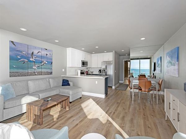 San Diego Beach Communities North Home 998366