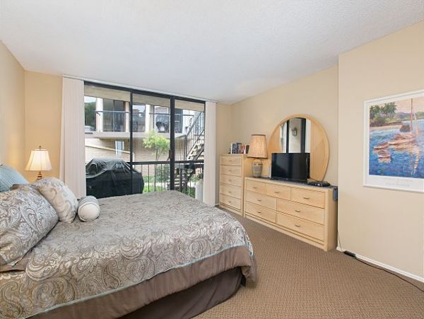 San Diego Beach Communities North Home 998368