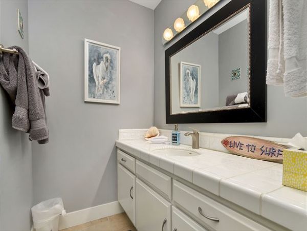 San Diego Beach Communities North Home 998370