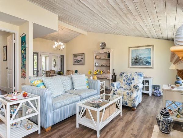 San Diego Beach Communities North Home 998371
